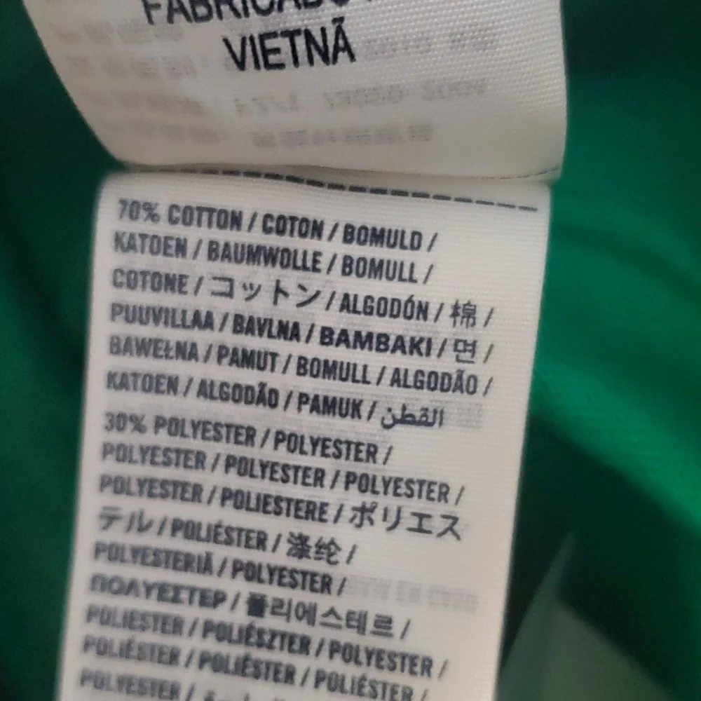 Boys Green Abercrombie shorts medium - Picture 4 of 4